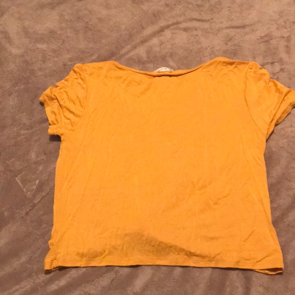 Tied crop top - Picture 2 of 2